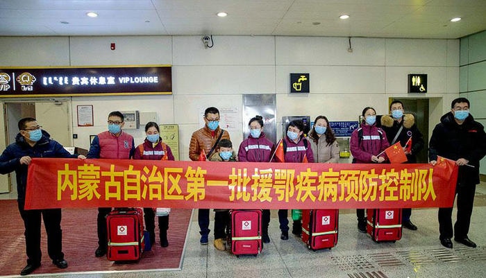 從北疆出發(fā)，一路“逆行”飛武漢