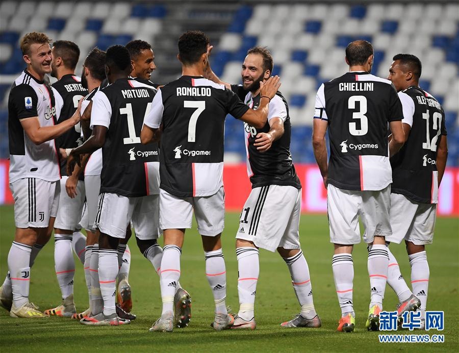 (體育)(4)足球——意甲:尤文圖斯戰(zhàn)平薩索洛