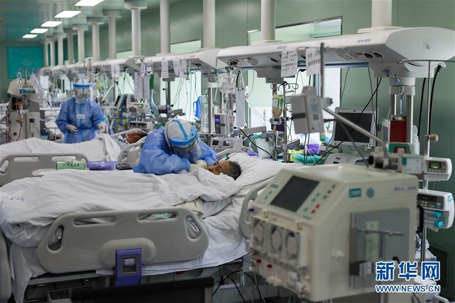 (新華全媒頭條·圖文互動)(13)同舟共濟戰(zhàn)“疫”記——中國抗擊新冠肺炎疫情全紀實