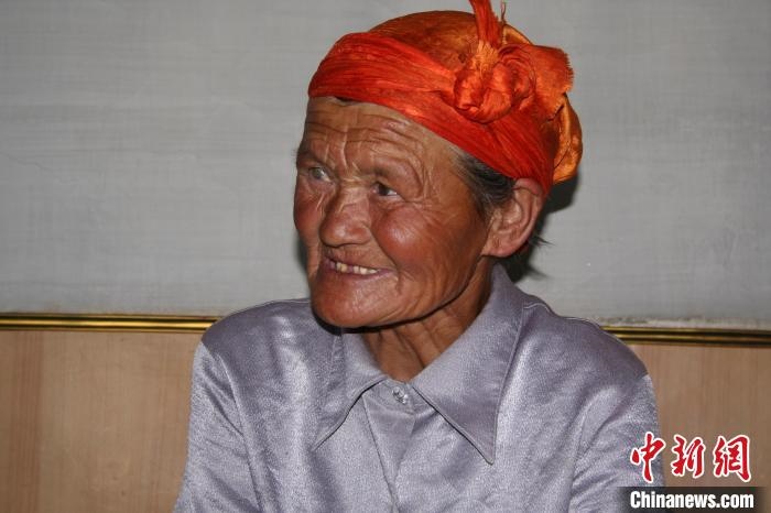 薩仁托婭拍攝的“草原母親”。　薩仁托婭供圖