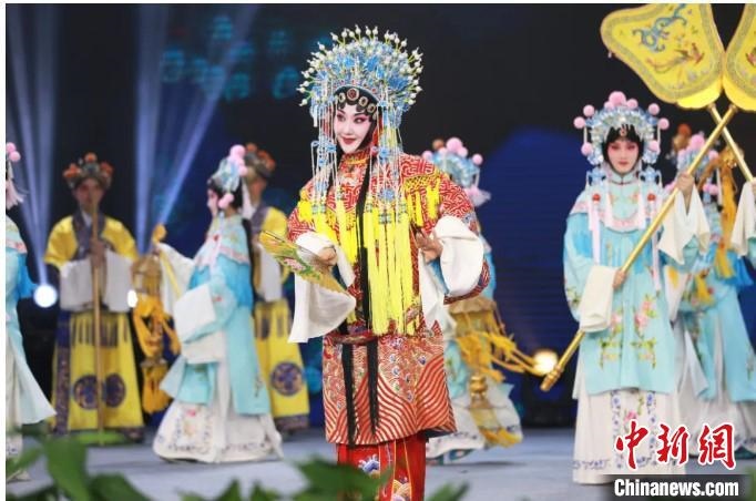 圖為，漢劇《貴妃醉酒》演出現(xiàn)場 武漢文旅局供圖