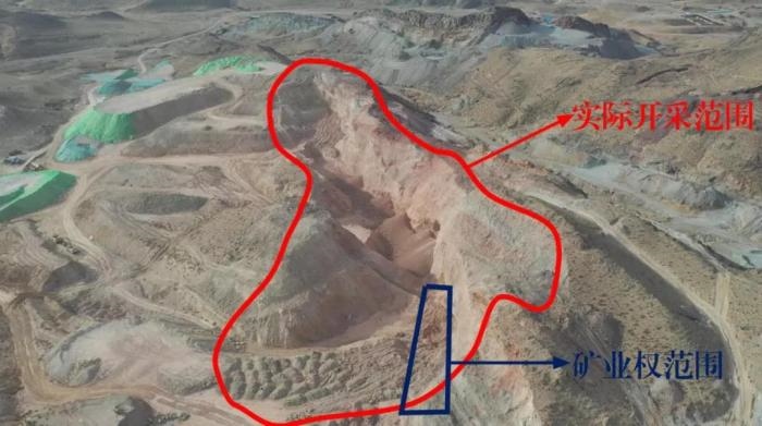2021年12月11日，督察組使用無人機(jī)拍攝，銅鐵溝礦礦業(yè)權(quán)面積僅6.9畝，越界開采達(dá)182畝，超出26.4倍；實(shí)際開采深度達(dá)35米，遠(yuǎn)超采礦許可證允許開采深度要求
