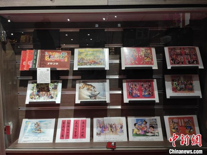 圖為《年畫縮樣1979-1981年》 陳楚紅 攝 圖為《年畫縮樣1979-1981年》 陳楚紅 攝