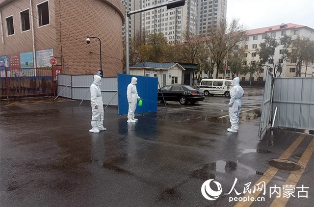 東瓦窯市場有序恢復(fù)開放。賽罕區(qū)融媒體中心供圖