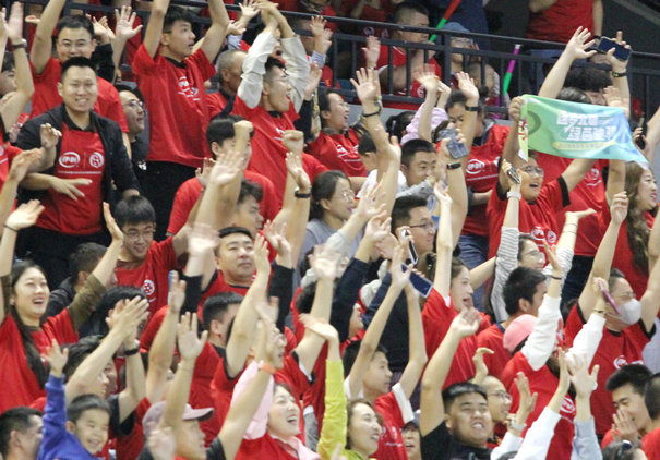 1756044549801768.jpg 足球2.jpg