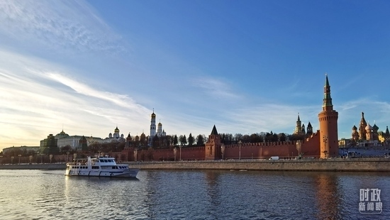 △坐落在莫斯科河畔的克里姆林宮。（總臺央視記者郭鴻拍攝）