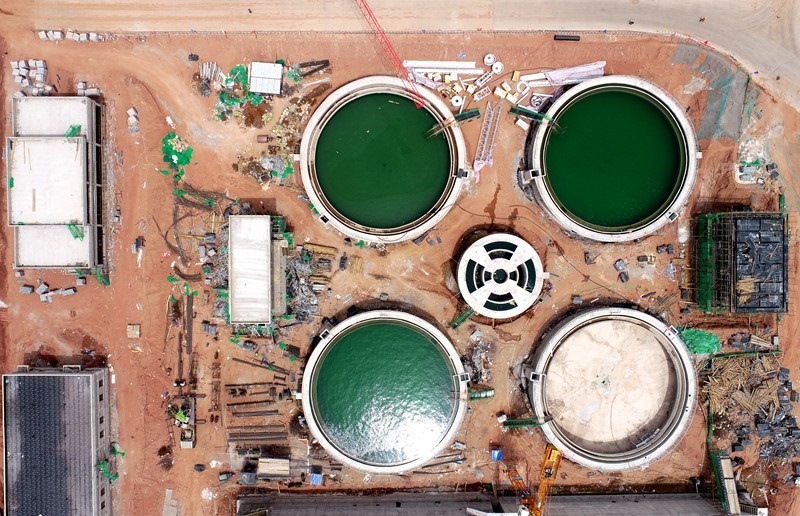 污水處理廠及水資源再生利用項(xiàng)目沉淀池。受訪者供圖