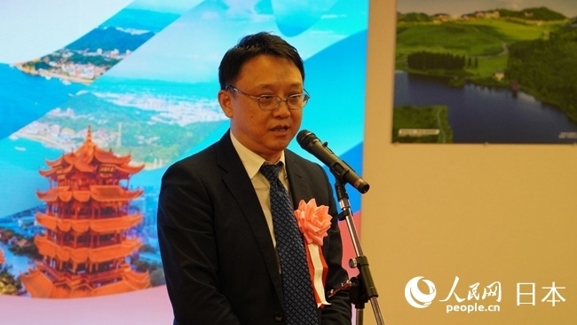（圖片說明：東京中國文化中心主任羅玉泉致辭。人民網滕雪 攝）