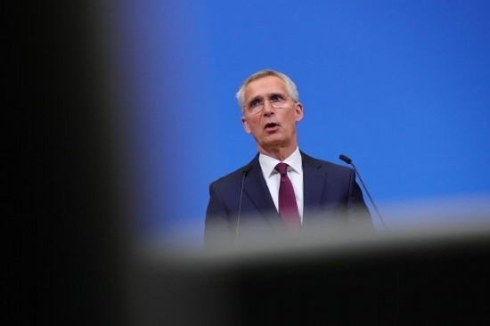 7月6日，在比利時布魯塞爾的北約總部，北約秘書長斯托爾滕貝格在會議后召開新聞發(fā)布會。新華社記者鄭煥松攝