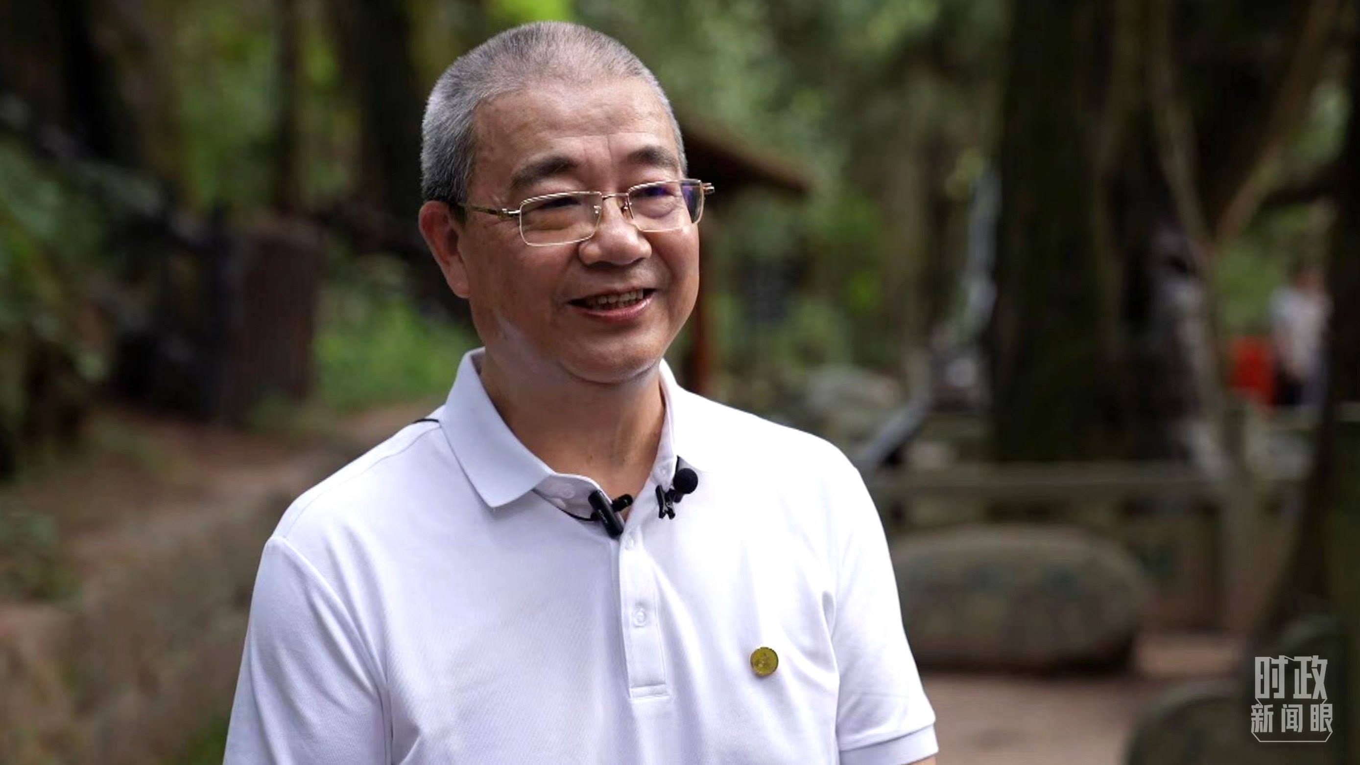 △廣元蜀道文化研究會蔡東洲教授。（總臺央視記者賈林拍攝）