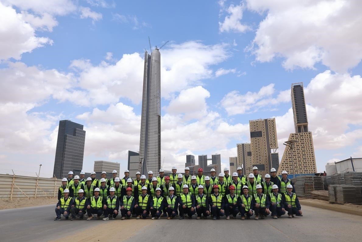 埃及新首都CBD標(biāo)志塔項目青年工程師團(tuán)隊。 受訪者供圖