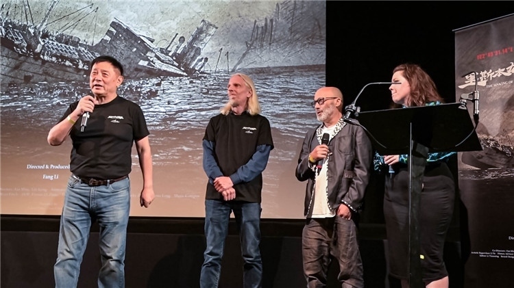 導演方勵以及團隊成員分享體會。郭錦標攝