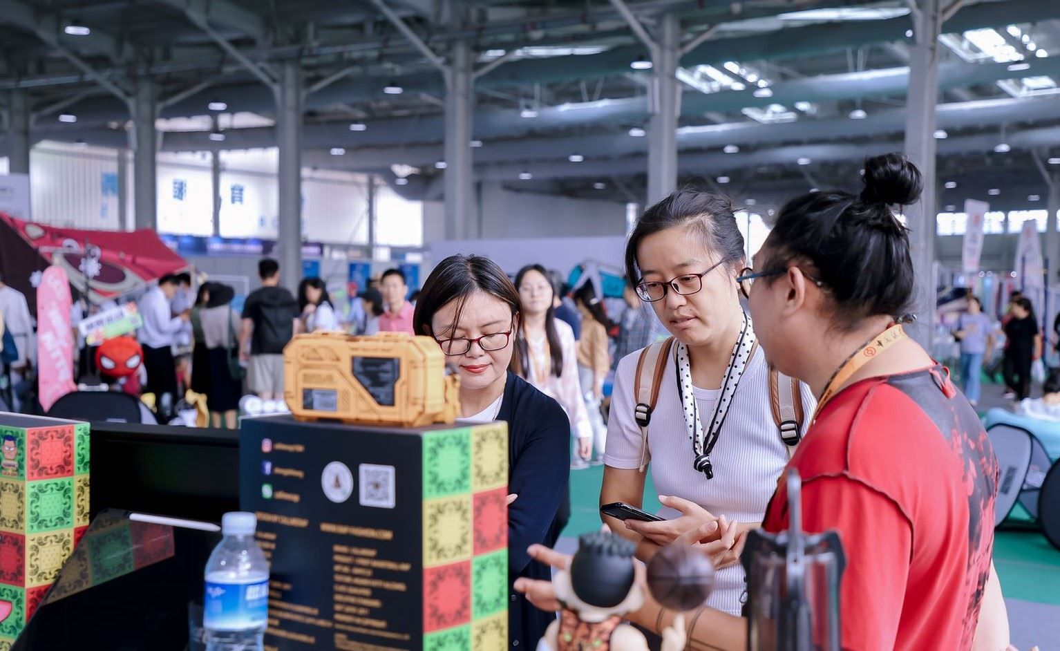 體育服務(wù)專題展區(qū)現(xiàn)場。人民網(wǎng) 歐陽易佳攝