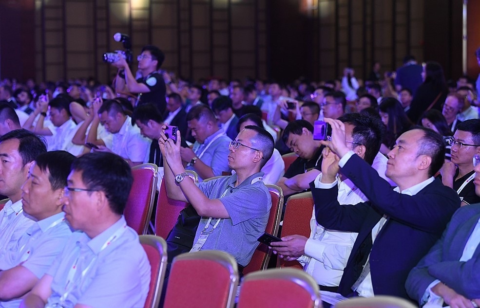 2023數(shù)字經(jīng)濟(jì)峰會·城市智能升級主題論壇現(xiàn)場。人民網(wǎng)記者 翁奇羽攝