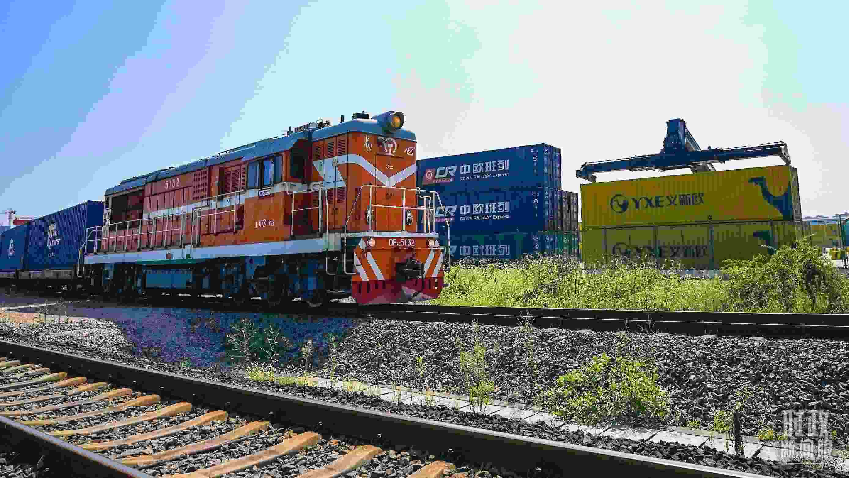 △“義新歐”中歐班列。（總臺(tái)國廣記者李晉拍攝）