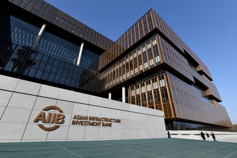 這是位于北京朝陽(yáng)區(qū)的亞洲基礎(chǔ)設(shè)施投資銀行總部大樓。