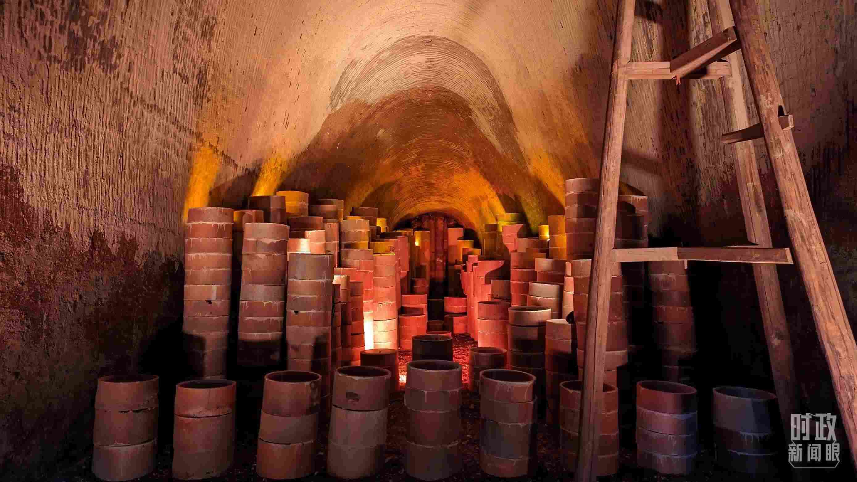 △當(dāng)?shù)噩F(xiàn)存最大的柴窯——徐家窯。（總臺央視記者朱超拍攝）