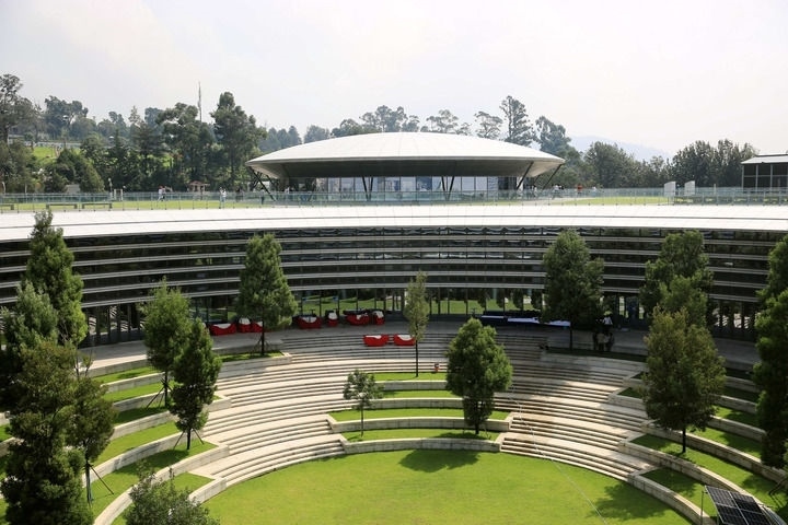 這是在埃塞俄比亞首都亞的斯亞貝巴拍攝的河岸綠色發(fā)展項目設(shè)施之一科技博物館（9月16日攝）。新華社記者 汪平 攝