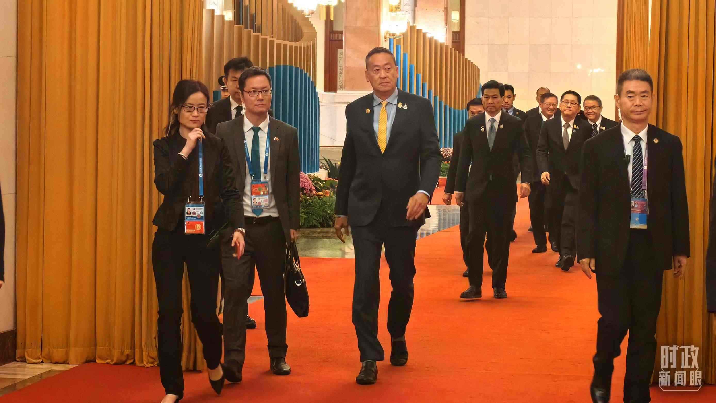 △即將參加會見的泰國總理賽塔。（總臺央廣記者潘毅拍攝）