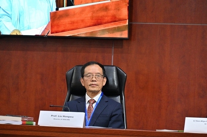 浙江師范大學(xué)非洲研究院院長劉鴻武作會(huì)議總結(jié)。浙江師范大學(xué)非洲研究院供圖