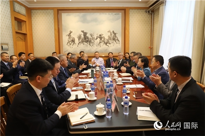 3.2023年10月30日，中國駐蒙使館座談會現(xiàn)場。人民網(wǎng)記者 霍文攝