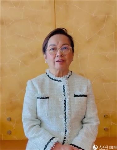 菲律賓前總統(tǒng)阿羅約通過(guò)視頻發(fā)表致辭。人民網(wǎng)記者樊帆 攝