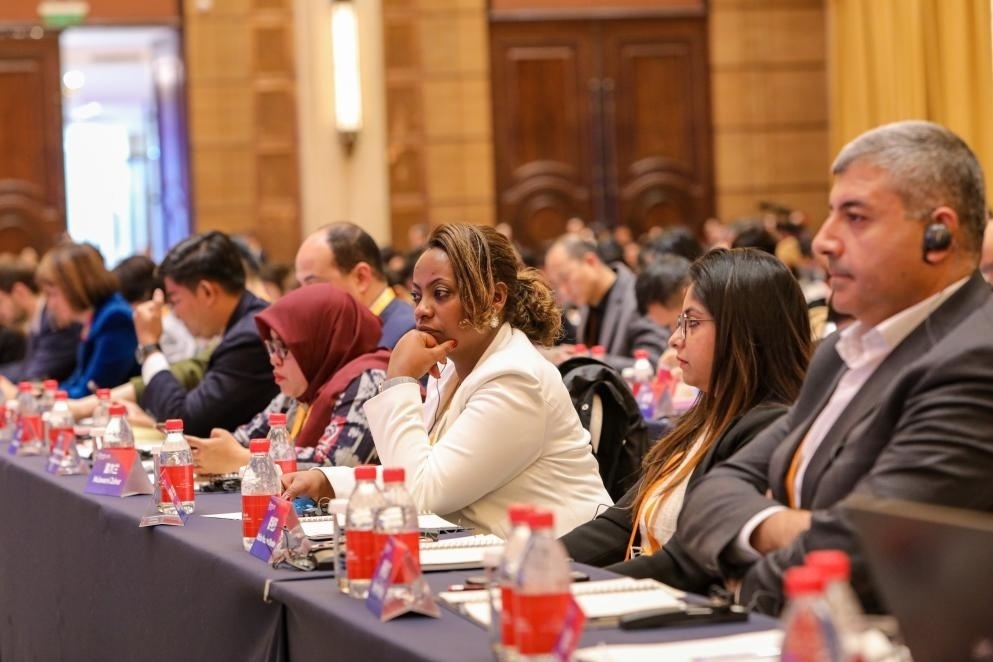 11月24日，論壇嘉賓在聆聽演講。新華社記者 辛夢(mèng)晨 攝