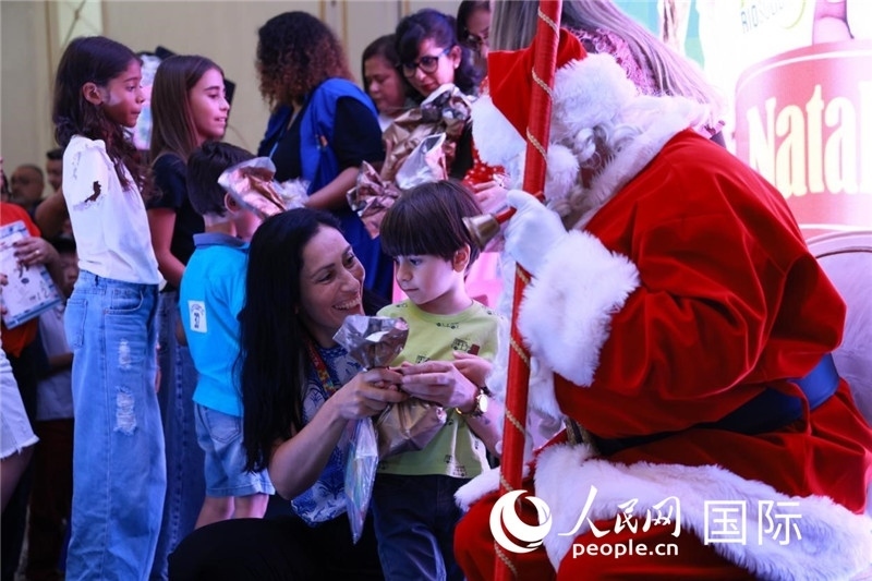 捐贈(zèng)活動(dòng)現(xiàn)場。人民網(wǎng)記者宋亦然攝