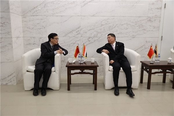 李永明同埃及趙劉慶公參會(huì)談交流。主辦方供圖