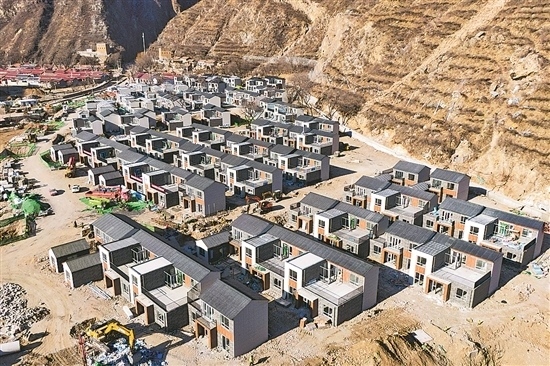 1月16日，門頭溝區(qū)齋堂鎮(zhèn)沿河口村，即將進(jìn)入內(nèi)部裝修環(huán)節(jié)的異地安置項(xiàng)目建設(shè)現(xiàn)場(chǎng)。