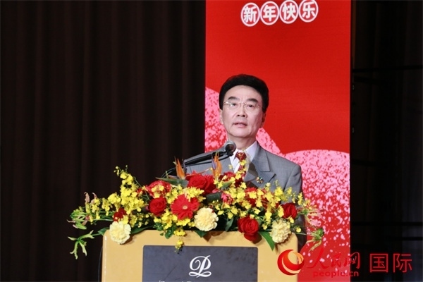 在日中國企業(yè)協(xié)會會長王家馴致辭。人民網(wǎng) 許可攝