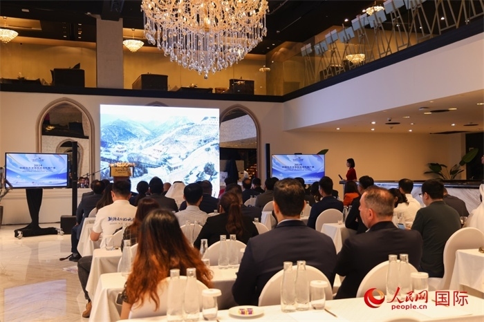 2日，“你好！中國(guó)”——2024中國(guó)北方冰雪旅游海外推廣季阿聯(lián)酋專場(chǎng)活動(dòng)在阿聯(lián)酋迪拜舉行。人民網(wǎng)記者任皓宇攝
