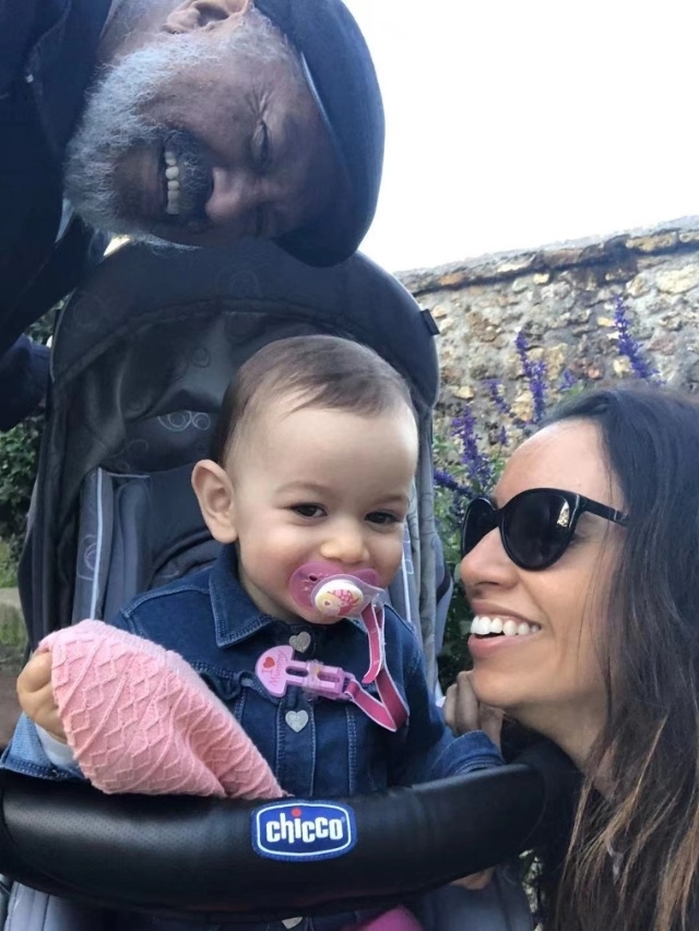 丹尼爾和家人在北京。圖片由受訪者提供