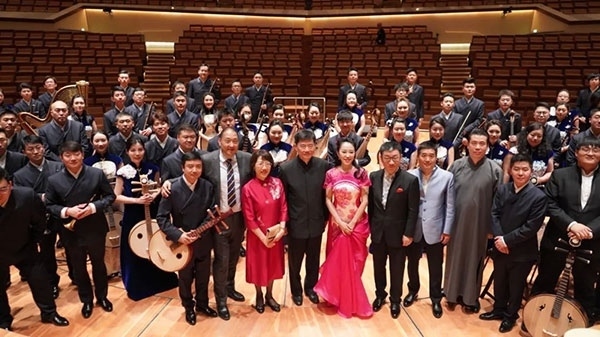 “”天地永樂·中國節(jié)“”音樂會演出人員合影。中國駐德國大使館供圖