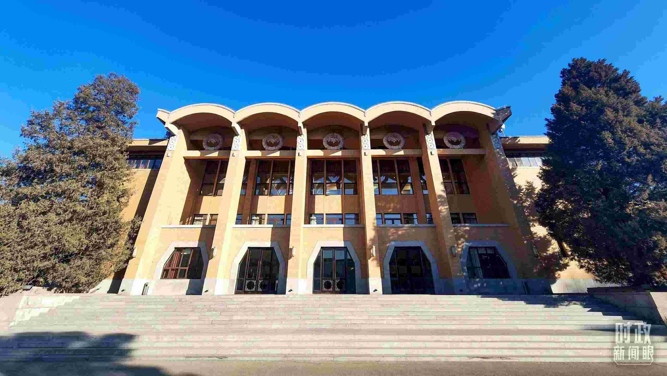 △2024年春季學期中央黨校（國家行政學院）中青年干部培訓班3月1日上午在中央黨校開班。（總臺央視記者劉琦拍攝）