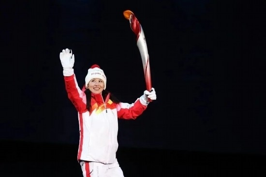 楊揚(yáng)擔(dān)任北京冬奧會(huì)開幕式主火炬手。