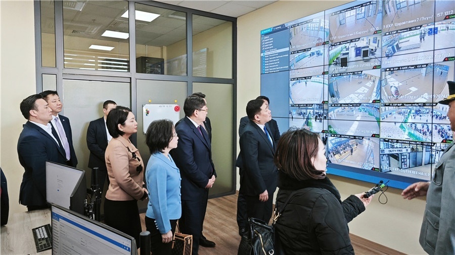 3月24日，中蒙官員考察項目。駐蒙古使館供圖