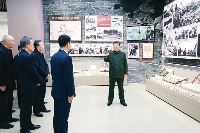 2024年2月1日至2日，中共中央總書記、國家主席、中央軍委主席習近平來到天津，看望慰問基層干部群眾。這是2日上午，習近平在平津戰(zhàn)役紀念館考察。 新華社記者 鞠鵬/攝