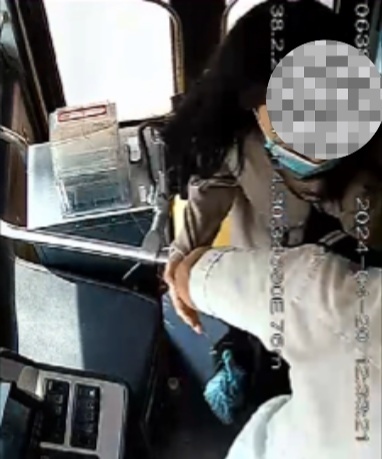 公交車上他一聲大吼！魏杰，好樣的！