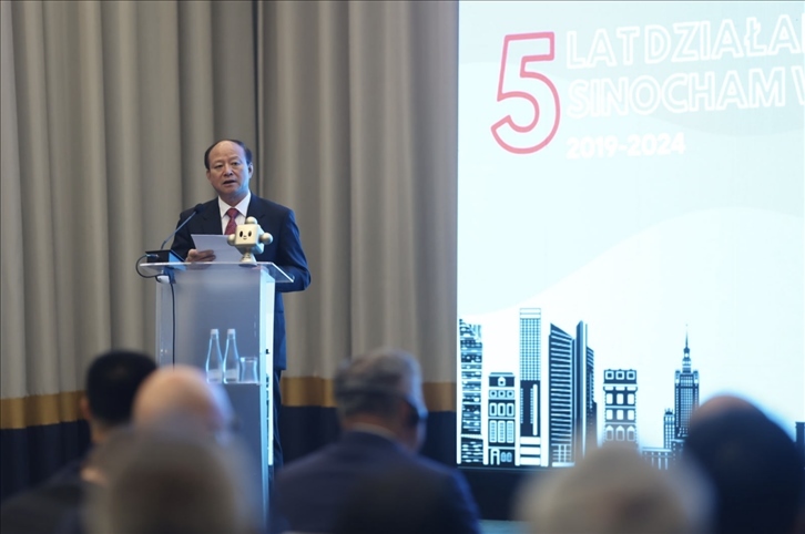 中國(guó)貿(mào)促會(huì)副會(huì)長(zhǎng)陳建安致辭。中國(guó)貿(mào)促會(huì)駐波蘭代表處供圖