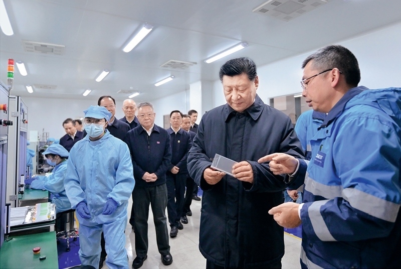 2024年3月18日至21日，中共中央總書(shū)記、國(guó)家主席、中央軍委主席習(xí)近平在湖南考察。這是18日下午，習(xí)近平在中德合資企業(yè)巴斯夫杉杉電池材料有限公司考察。 新華社記者 謝環(huán)馳/攝
