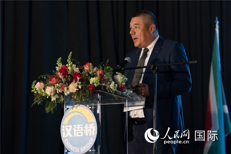 南中經(jīng)貿(mào)協(xié)會秘書長韋冬澤做主旨發(fā)言。人民日報非洲中心分社 希拉茲·莫林攝