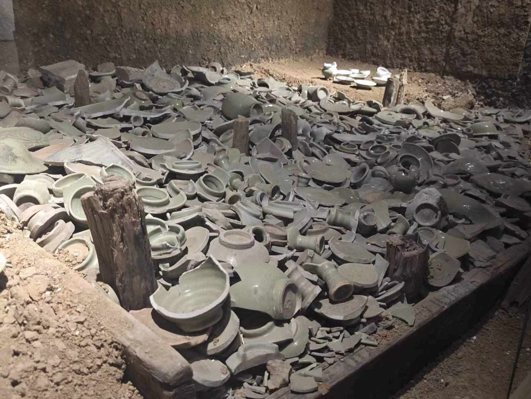 經(jīng)過“質(zhì)檢”的瓷器碎片。人民網(wǎng)記者 黃鈺攝