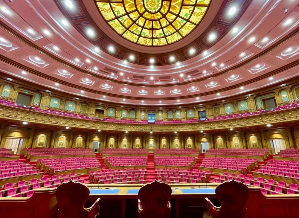 這是在杜尚別拍攝的塔吉克斯坦議會大樓內(nèi)景。