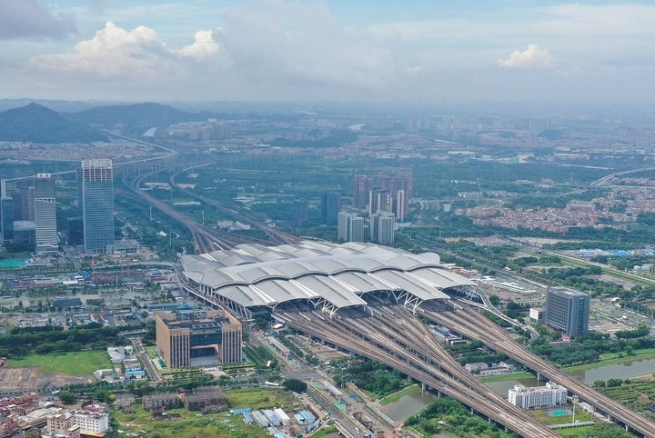 這是2024年6月23日拍攝的廣州南站（無人機照片）。新華社記者 劉大偉 攝