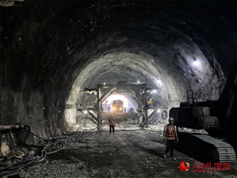 隧道施工現(xiàn)場圖片。人民網(wǎng) 賽義德·邁赫迪攝