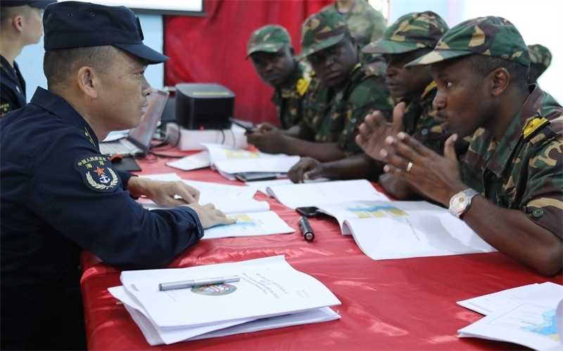 聯(lián)合導(dǎo)演部磋商。崔曉洋攝