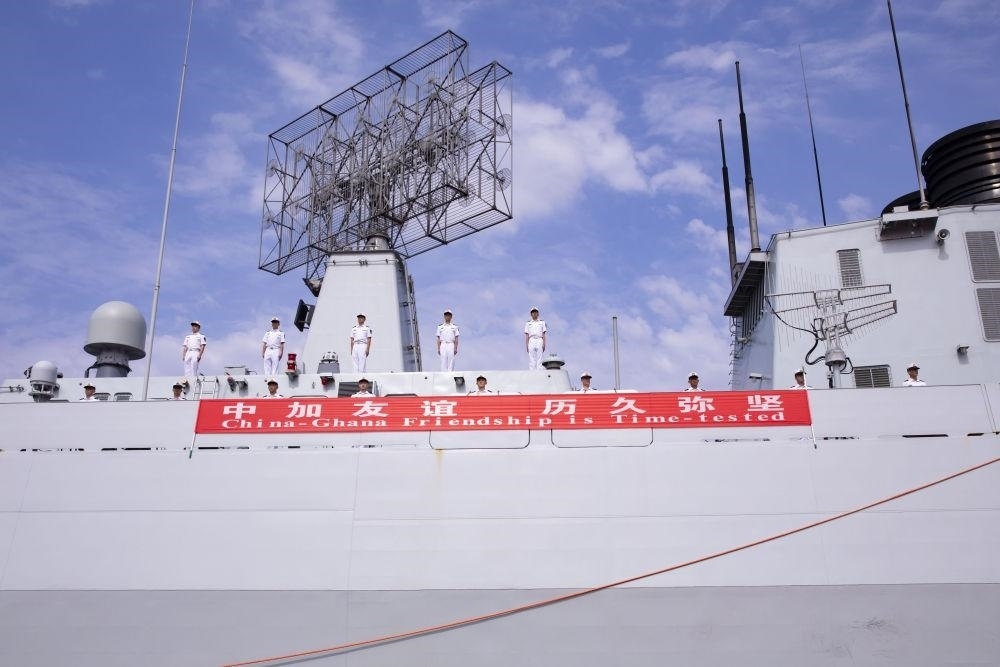 2023年6月27日，中國(guó)海軍第43批護(hù)航編隊(duì)抵達(dá)加納特馬港碼頭，開始對(duì)加納進(jìn)行為期4天的友好訪問。