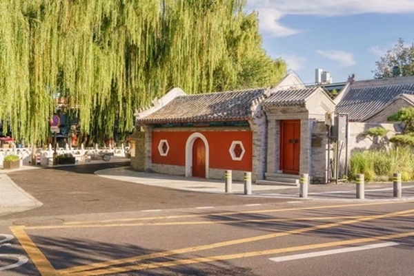 北京建筑大學古建保護與利用專業(yè)師生對北京德勝門內(nèi)大街開展空間品質(zhì)綜合提升項目，圖為項目竣工后的實景圖。校方供圖