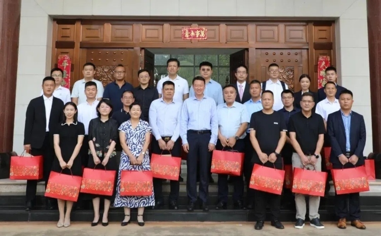 駐尼日利亞使館舉行中秋慰?jī)S活動(dòng)。駐尼使館供圖